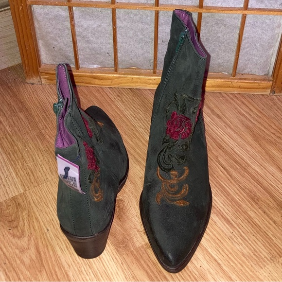 NWT Mala Vita by MTNG Serraje Verde Leather Embroidered Boots sz 39 8.5 - Picture 3 of 8